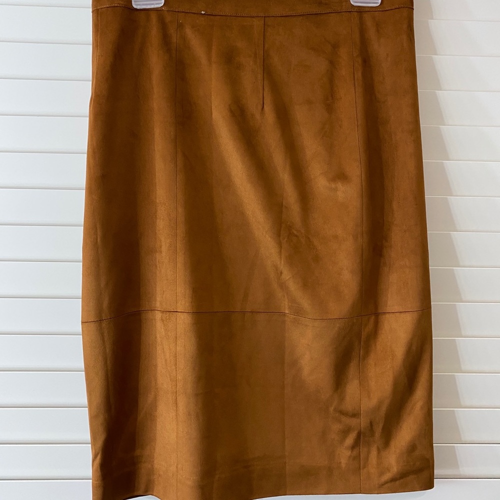 Brown skirt
